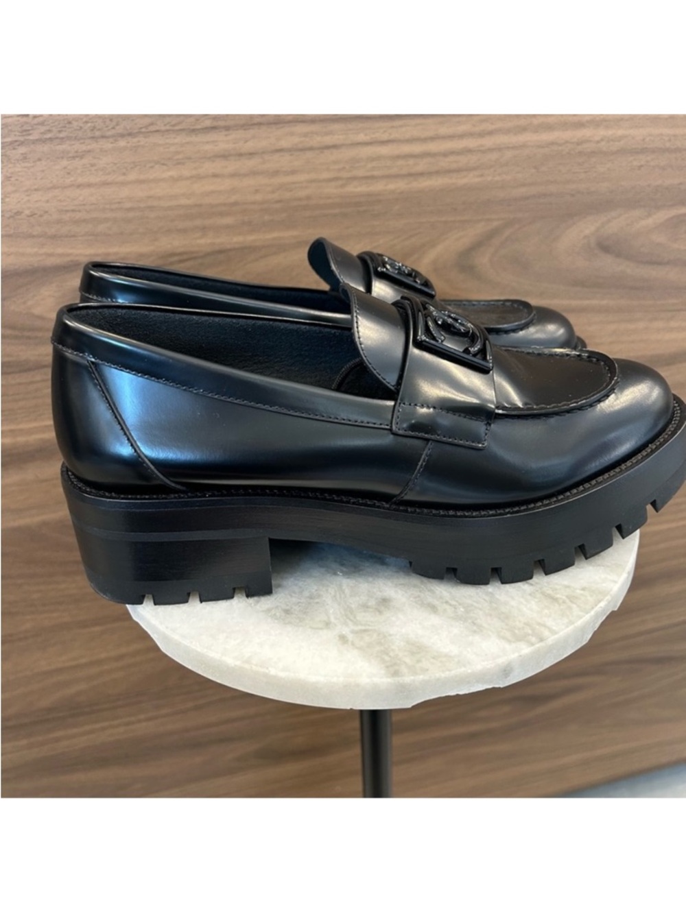 CHANEL Black Patent Leather CC-Logo Slip-On Loafers - Picture 4 of 6